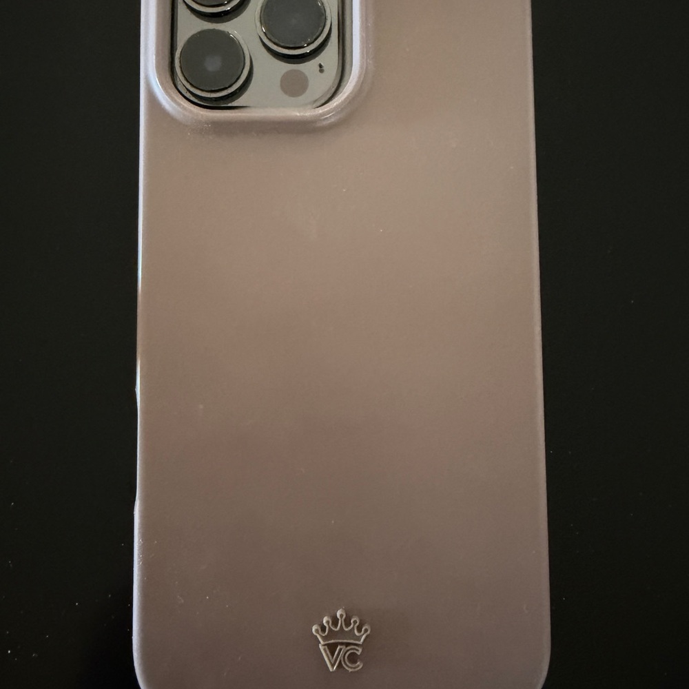 Velvet Caviar Metallic Phone Case - Silver